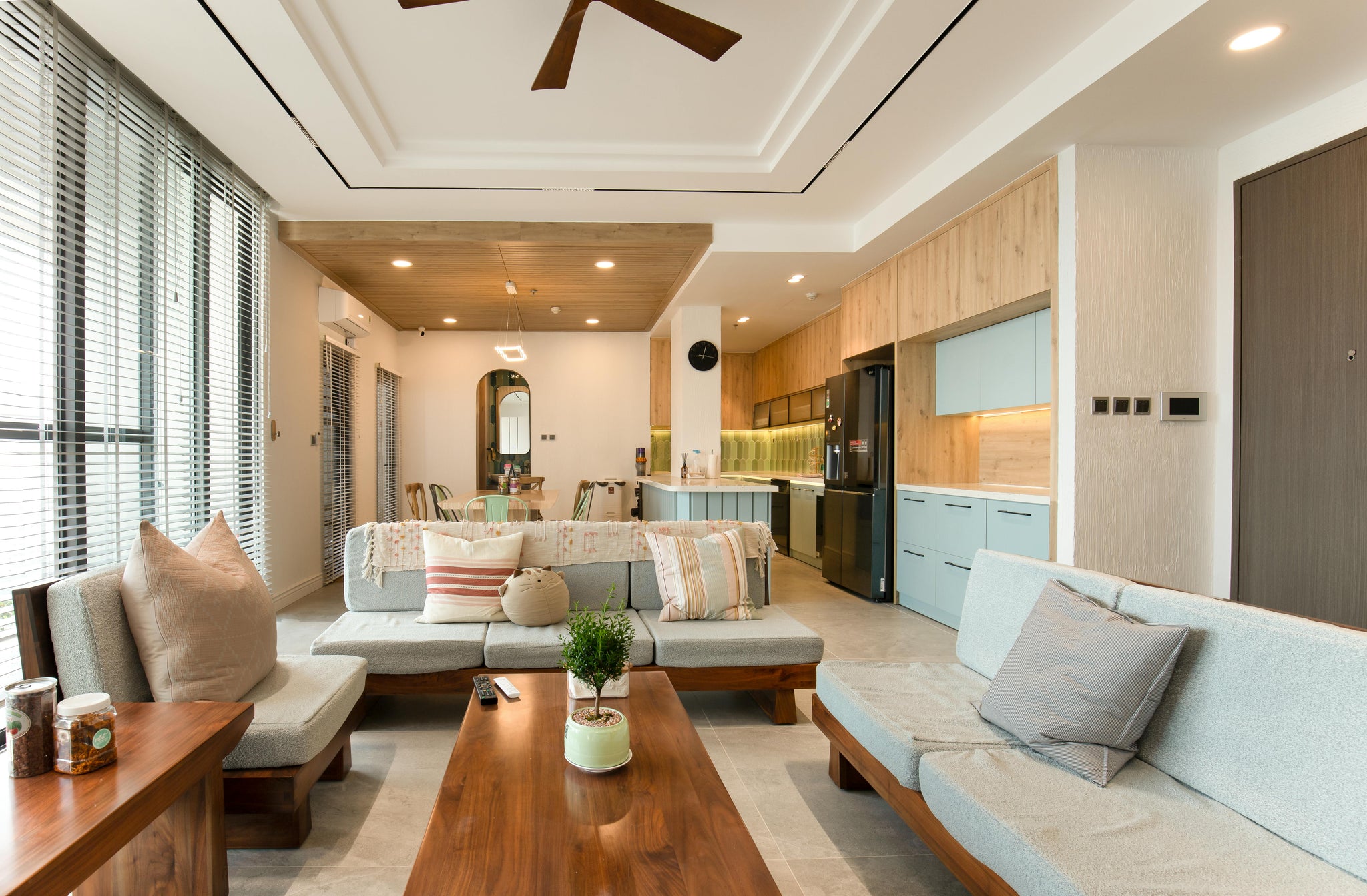 How to Make an Open Floor Plan Feel Warm and Comfortable