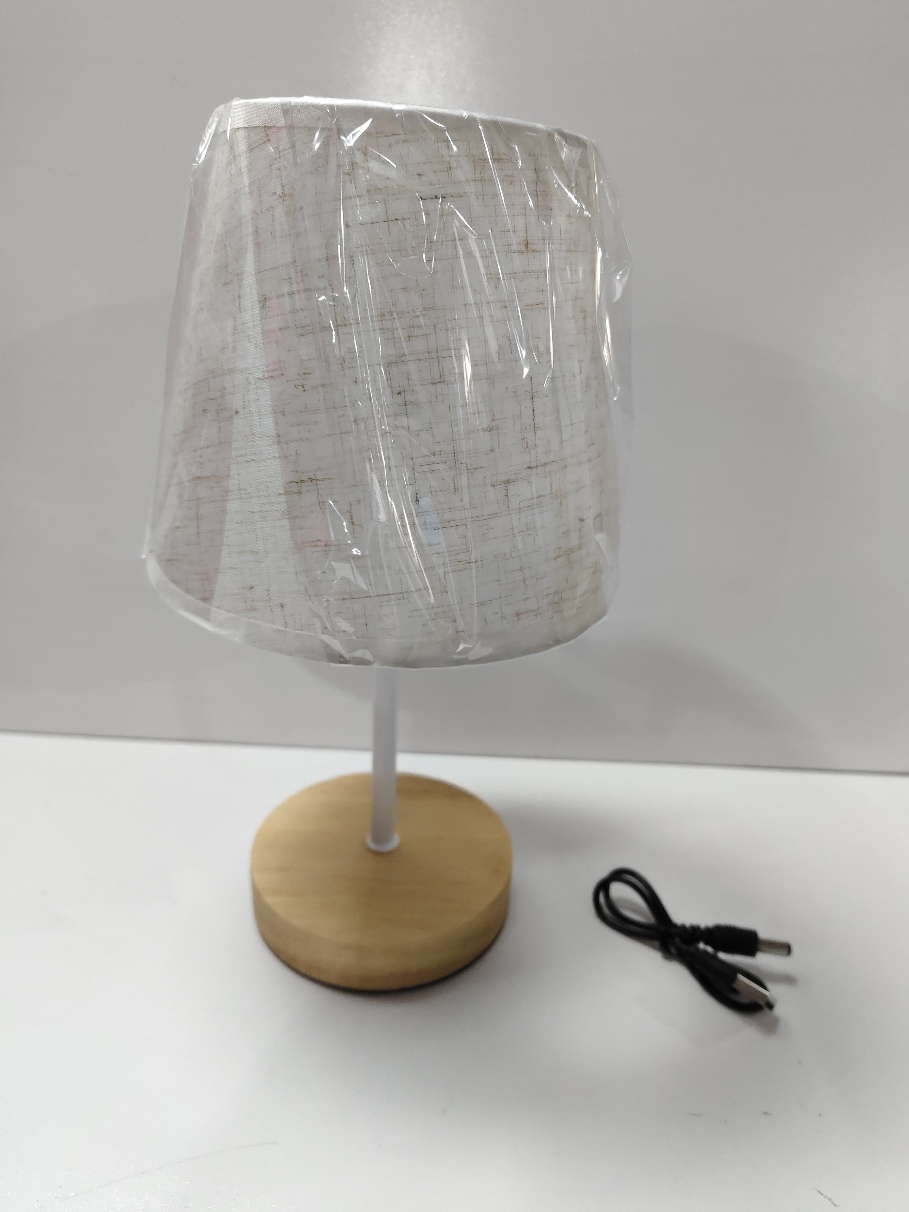 Solid Wood Bedside Table Lamp With Fabric Iron Finish