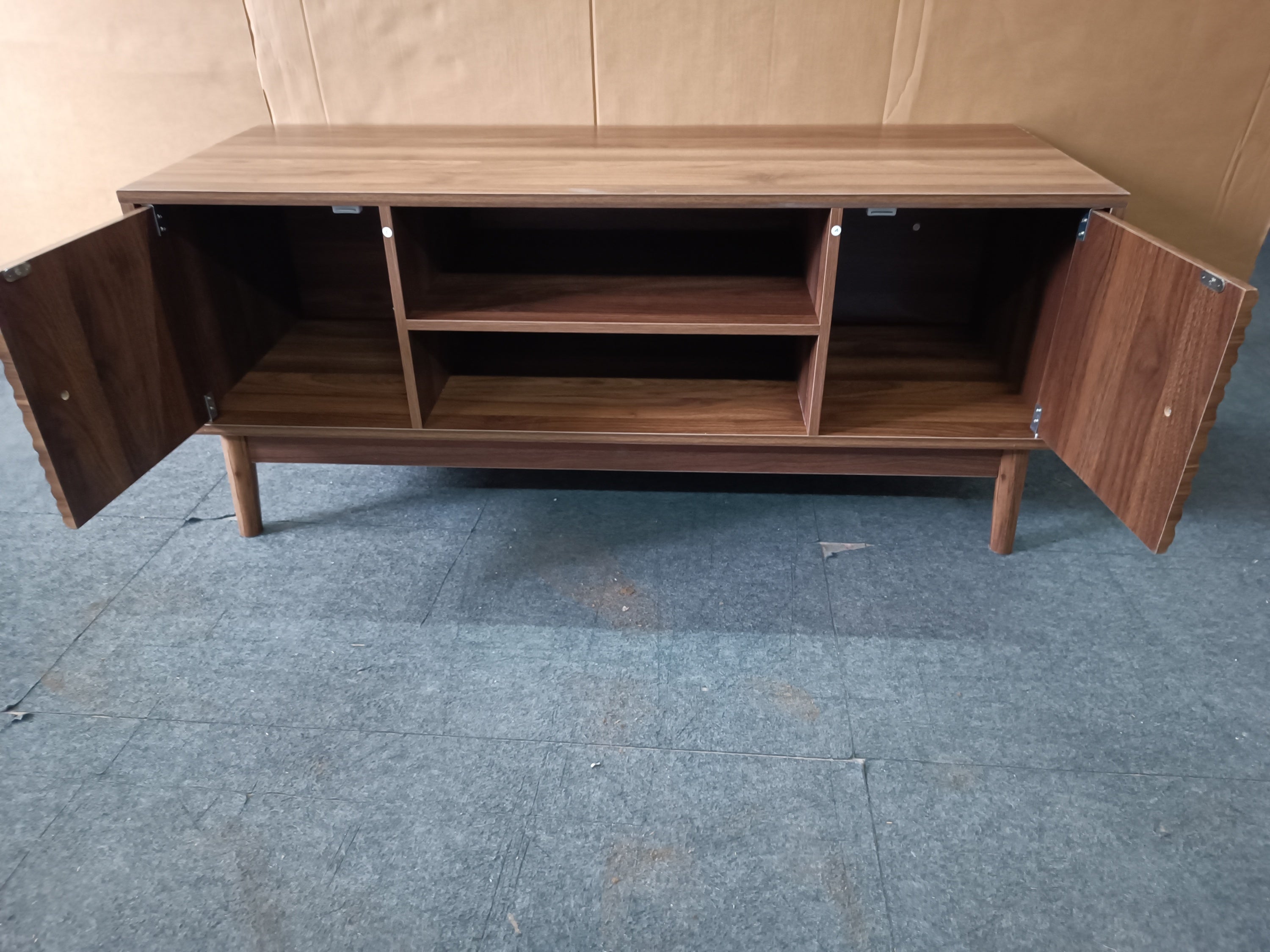 Walnut MDF mid-century modern TV stand with storage for 32/45 inch TVs, 43-inch media console for living room and bedroom.