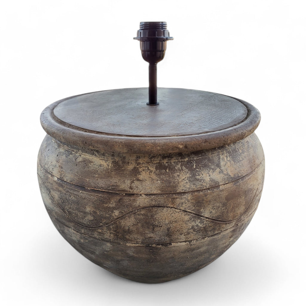 ArtisanbyMF Terracotta LV39 limited edition table lamp with a warm terracotta finish and sleek modern design.