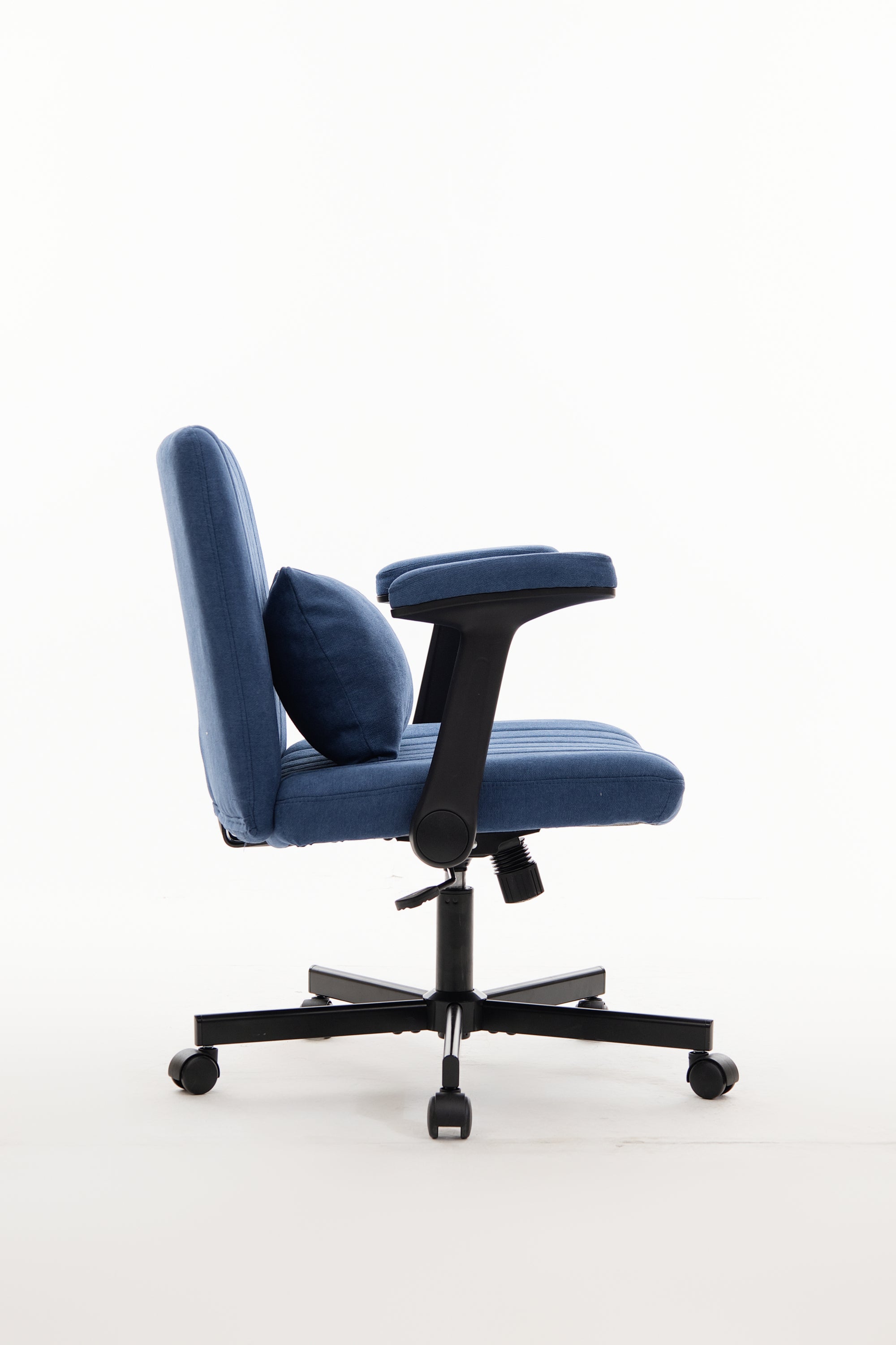 Anthony & Home Atelier velvet office chair with crisscross armrests, featuring plush upholstery and a modern ergonomic design.
