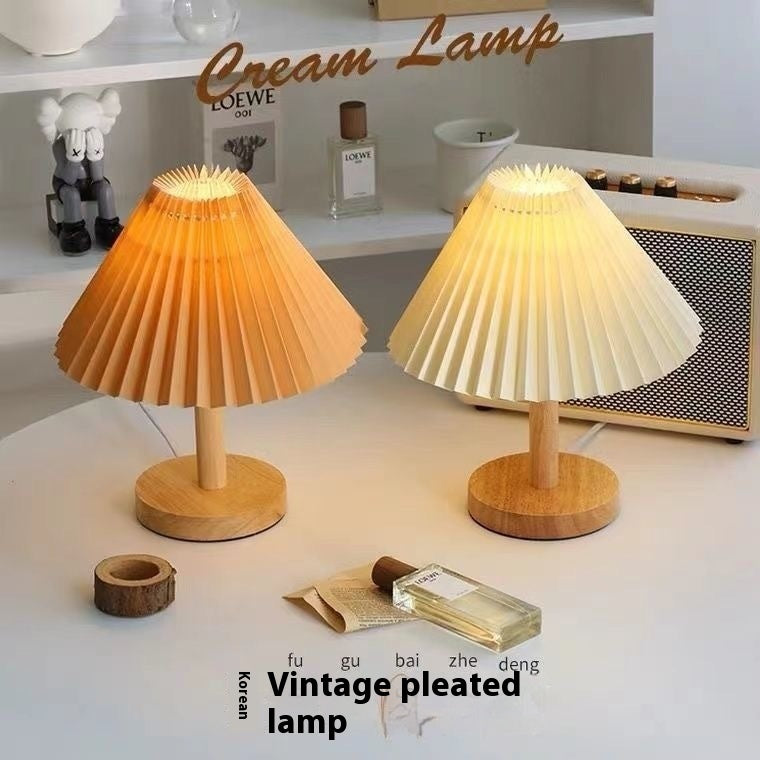 Simple Solid Wood Bedside Table Lamp With Pleated Shade USB